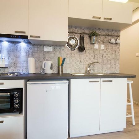 Treat Yourself W. This Central City-Break Studio! Athena Bagian luar foto
